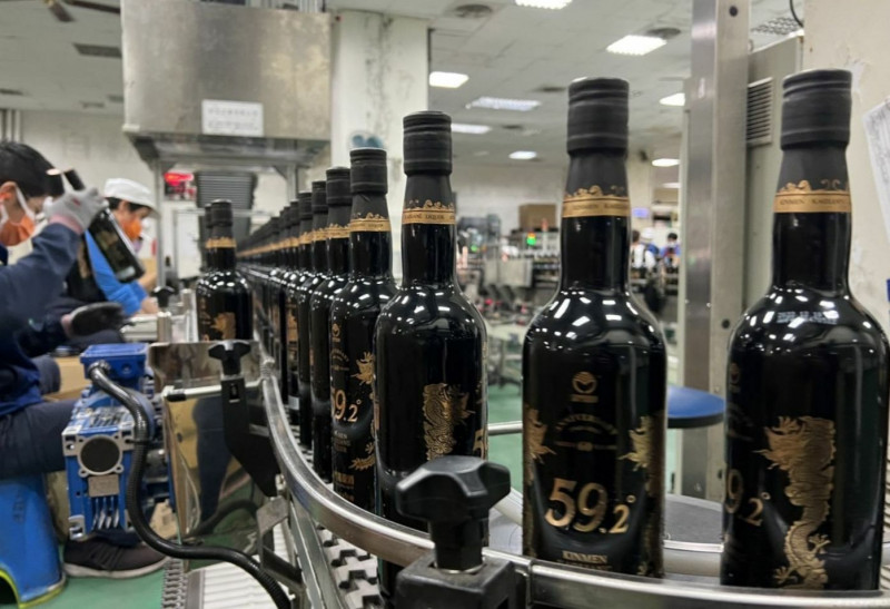 金酒公司將招考生產線儲備技術員。(記者吳正庭攝)