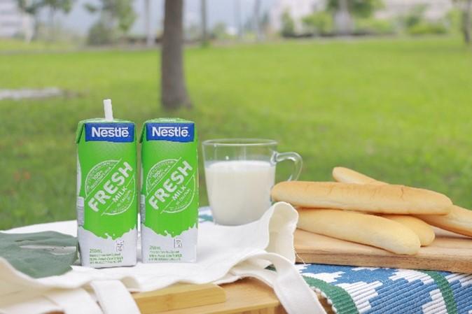 雀巢全脂牛奶隨身瓶新登場，紐西蘭A+級生乳輕鬆補好鈣，250毫升一箱24入原價799元。（圖／雀巢提