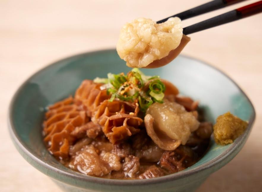 12月21日至28日消費且追蹤官方FB或IG並打卡,即可免費獲贈「和牛牛雜煮」一份。(品牌提供)