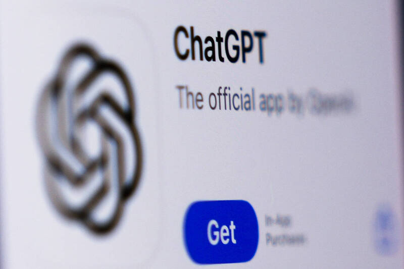現在多數的年輕人使用ChatGPT撰寫履歷和自我個性評估,內容顯得非常專業,獲得公司聘用。(示意圖,