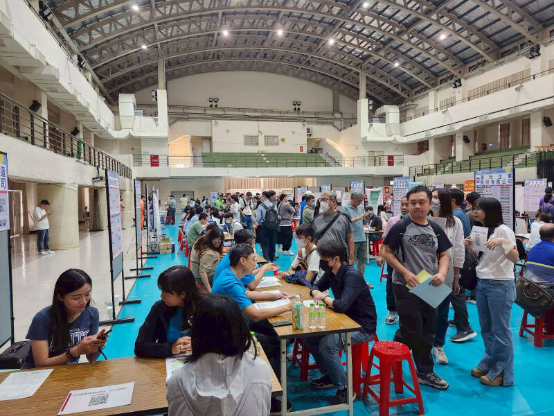 前Google人資爆料絕大多數求職者仍沉溺於展現熱情與學習潛力,這種過時的求職策略直接導致履歷在短短