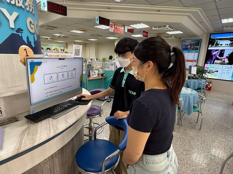 為協助失業期間連續達180日以上的青年突破職涯迷惘,重拾求職信心並提升求職技巧,勞動部推動「青年職得